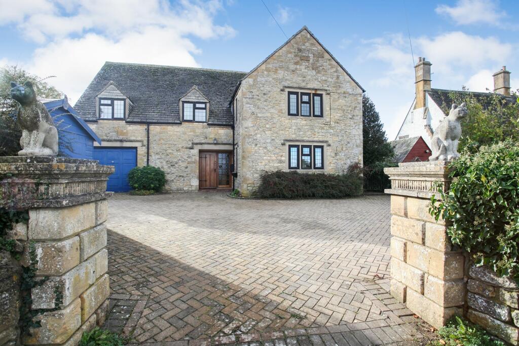 5 bedroom detached house for sale in Catbrook, Chipping Campden