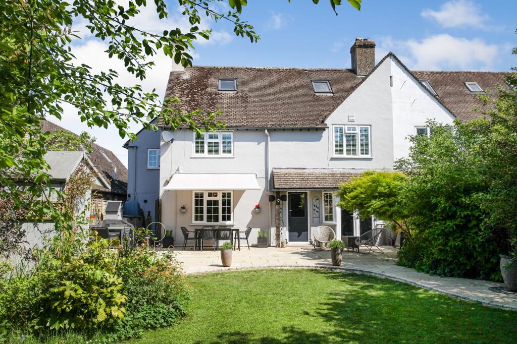Main image of property: Fosseway Avenue, Moreton-in-Marsh, Gloucestershire. GL56 0DT