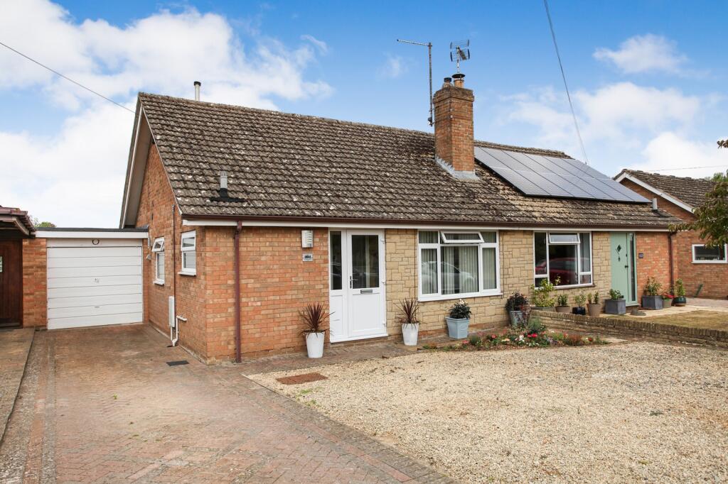 Main image of property: Fosseway Avenue, Moreton-in-Marsh, Gloucestershire. GL56 0EA