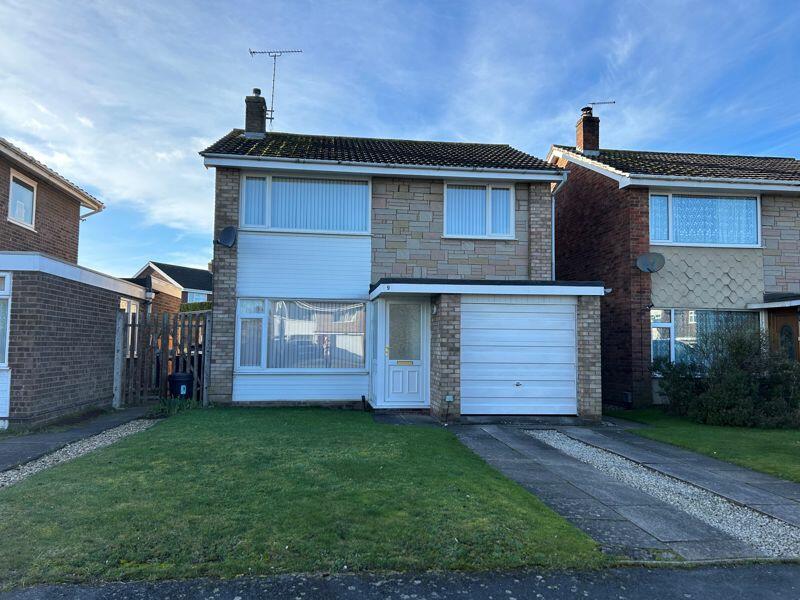 3 bedroom detached house for sale in Ffordd Llywelyn, Wrexham, LL12