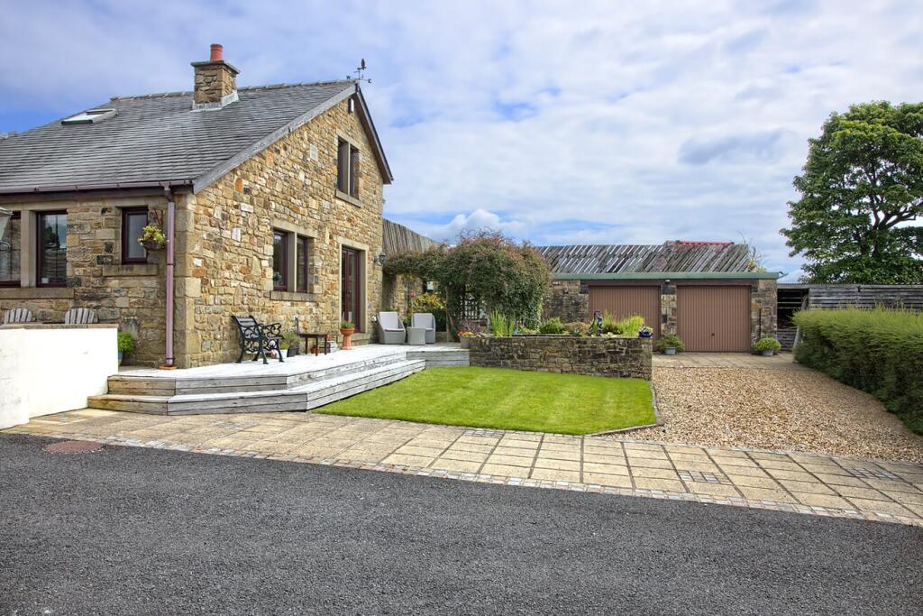 Additional property image - Green Top, New Laund Farm, Greenhead Lane, Fence, Lancashire, BB12
