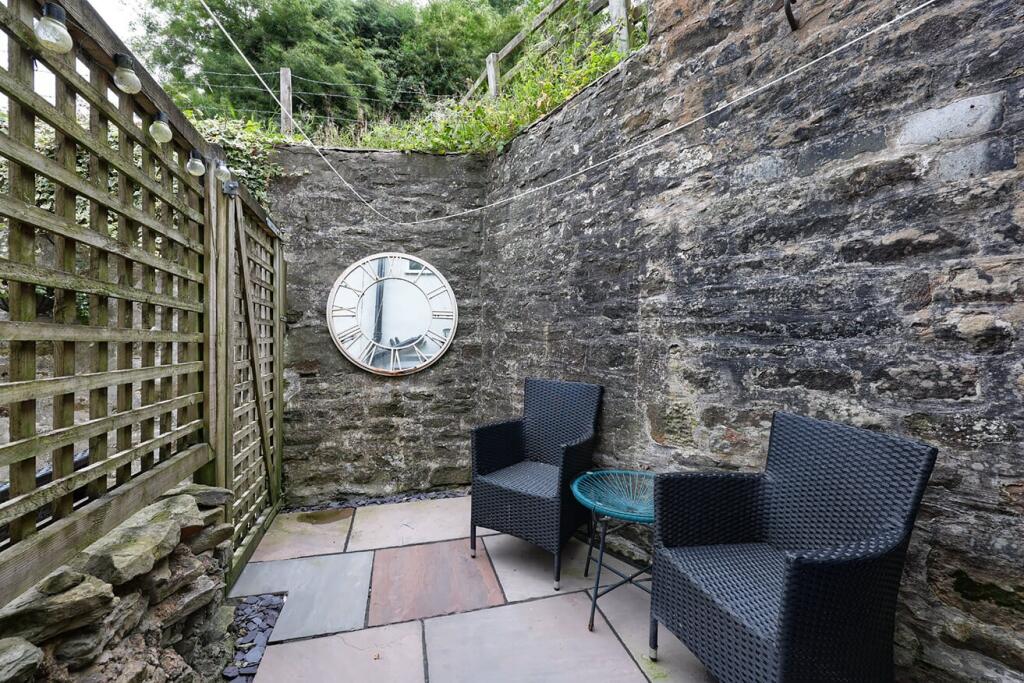Additional property image - Wheatley Lane Road, Fence, Lancashire, BB12