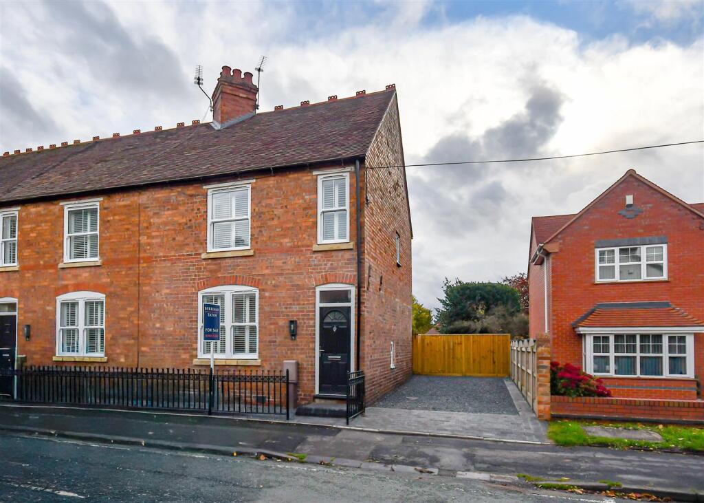 Main image of property: 7 Planks Lane, Wombourne, WOLVERHAMPTON