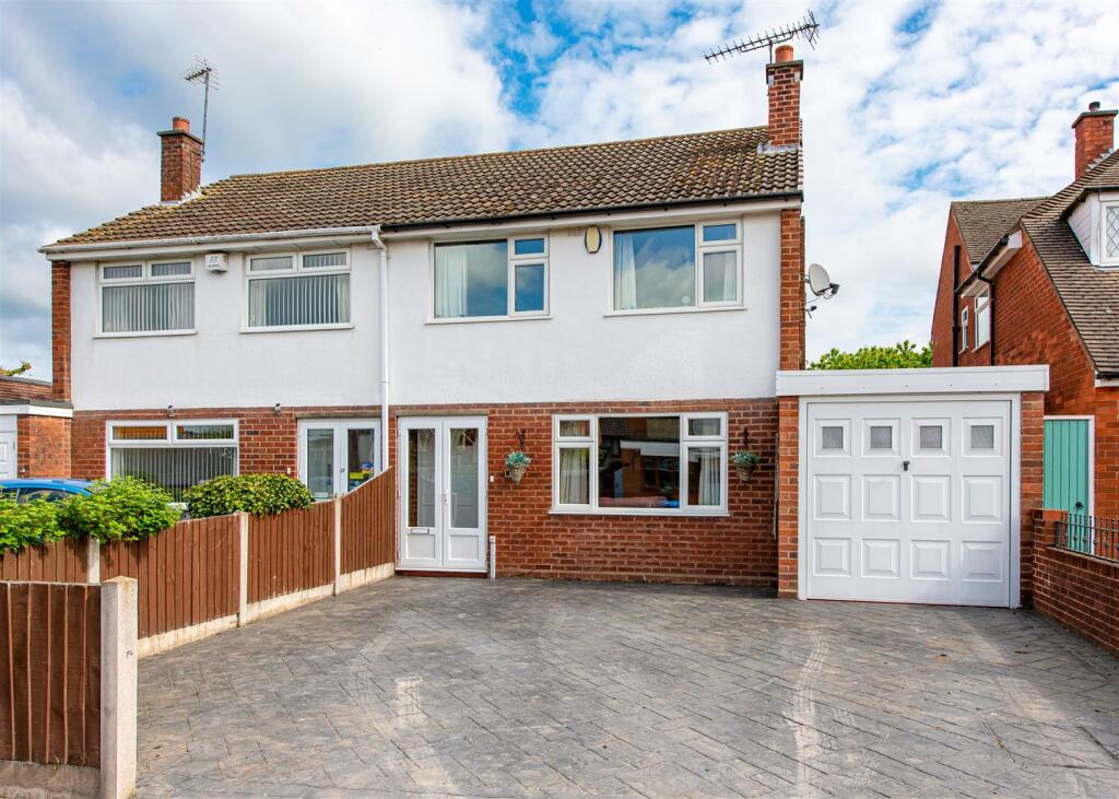 3 bedroom semidetached house for sale in 19 Chapel Street, Wombourne, WV5