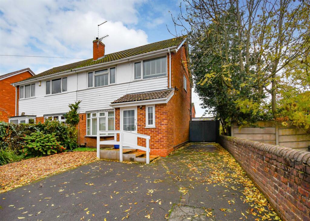 Main image of property: 4 Park Avenue, Wombourne, Wolverhampton