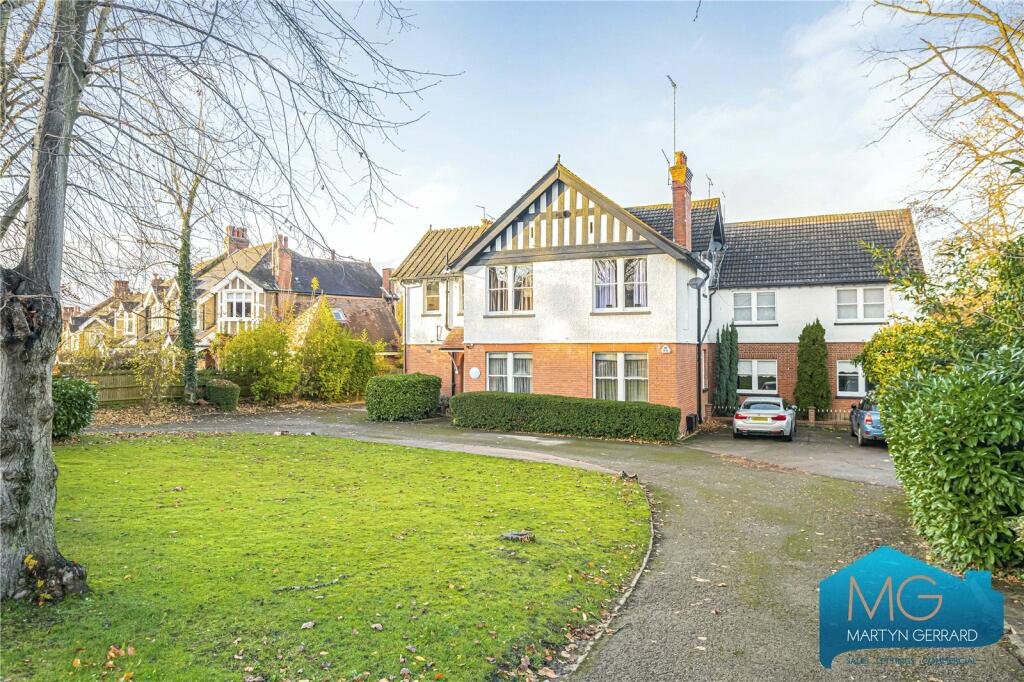 2 bedroom apartment for sale in Lancaster Avenue, EN4