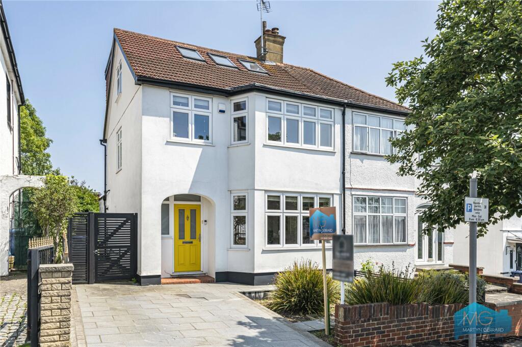 Main image of property: Fitzjohn Avenue, Barnet, EN5