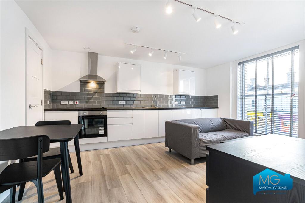 Main image of property: High Street, Barnet, EN5