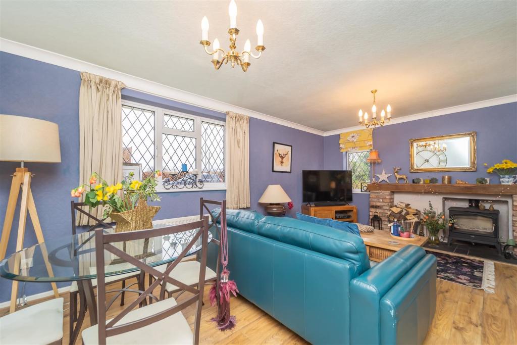 2 bedroom detached bungalow for sale in Madeira, 45 Keepers Lane ...