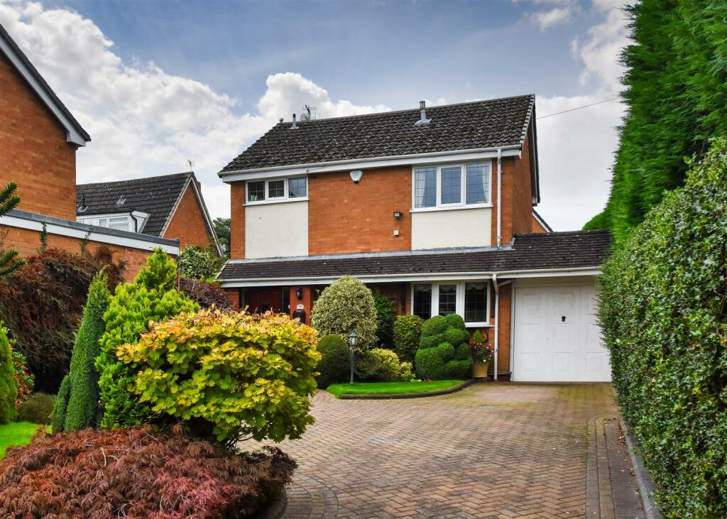 3 bedroom detached house for sale in 39 High Street, Pattingham