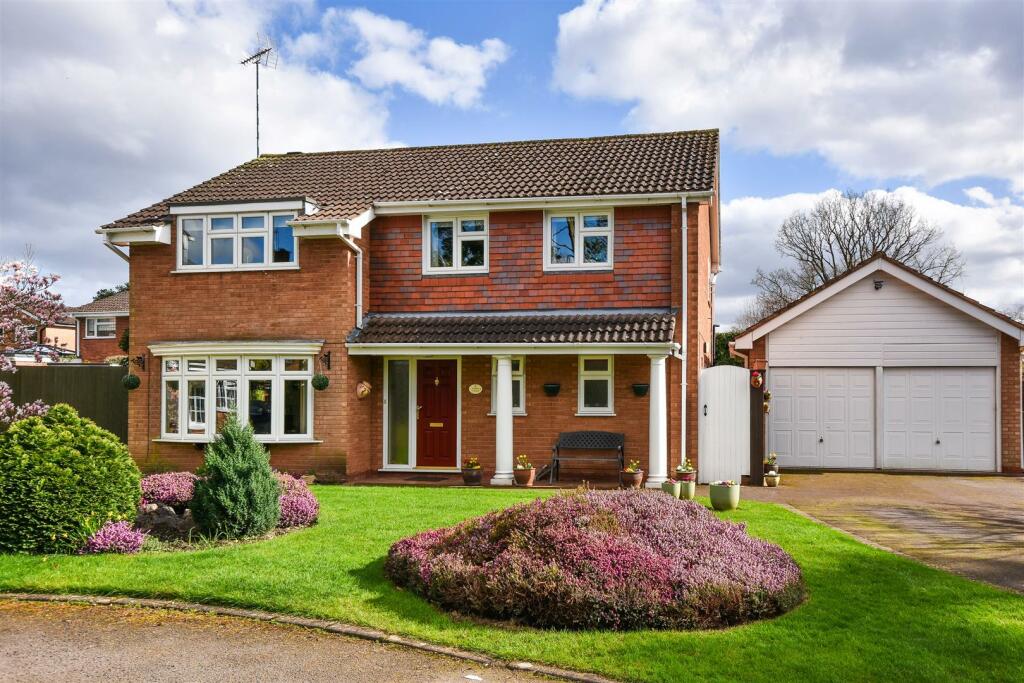 4 bedroom detached house for sale in Oaken Covert, Codsall