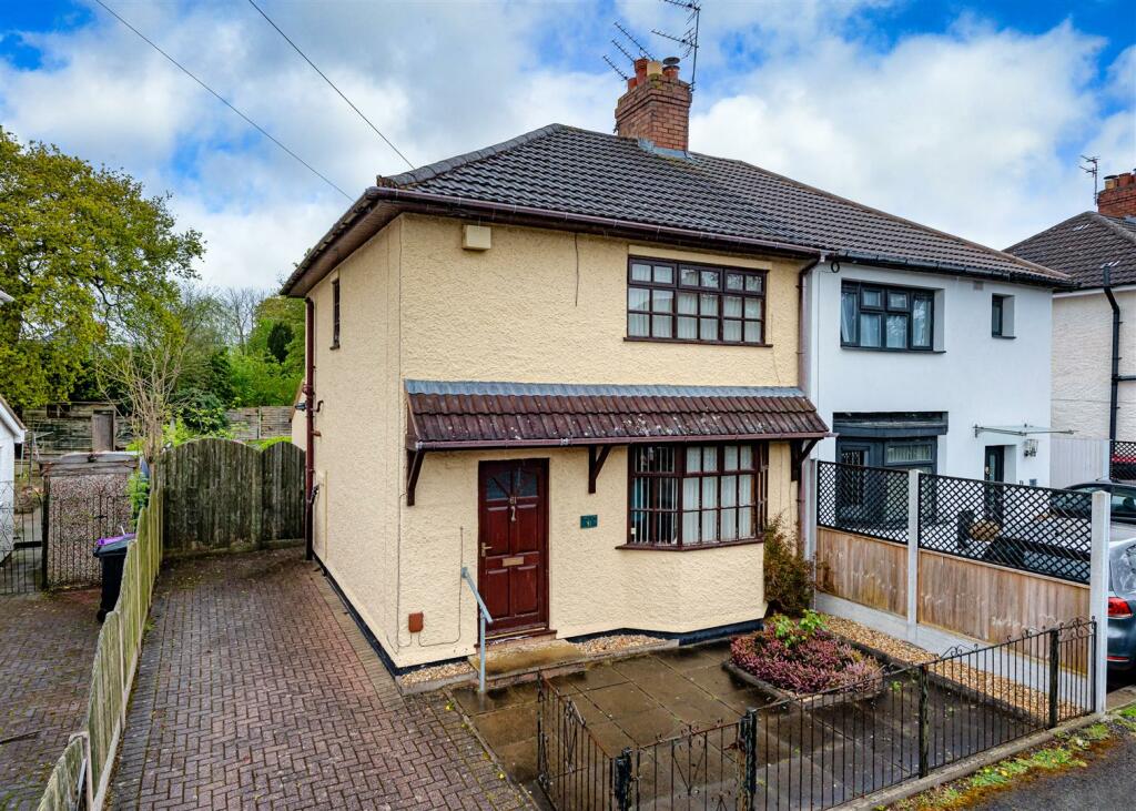 2 bedroom semidetached house for sale in 61 Woodland Avenue