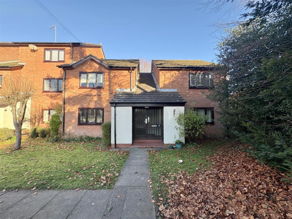 Main image of property: 14 Cotswold Court, Penn