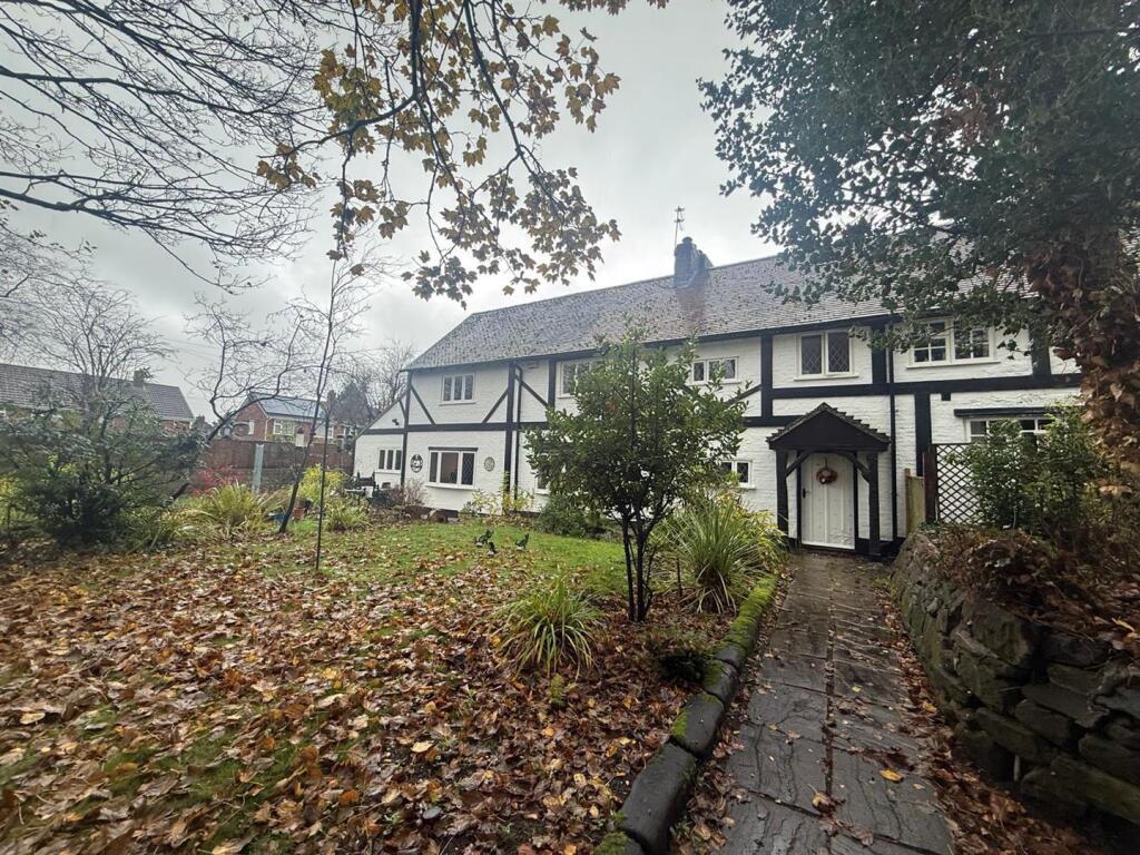 Main image of property: 33 Bilbrook Road, Codsall