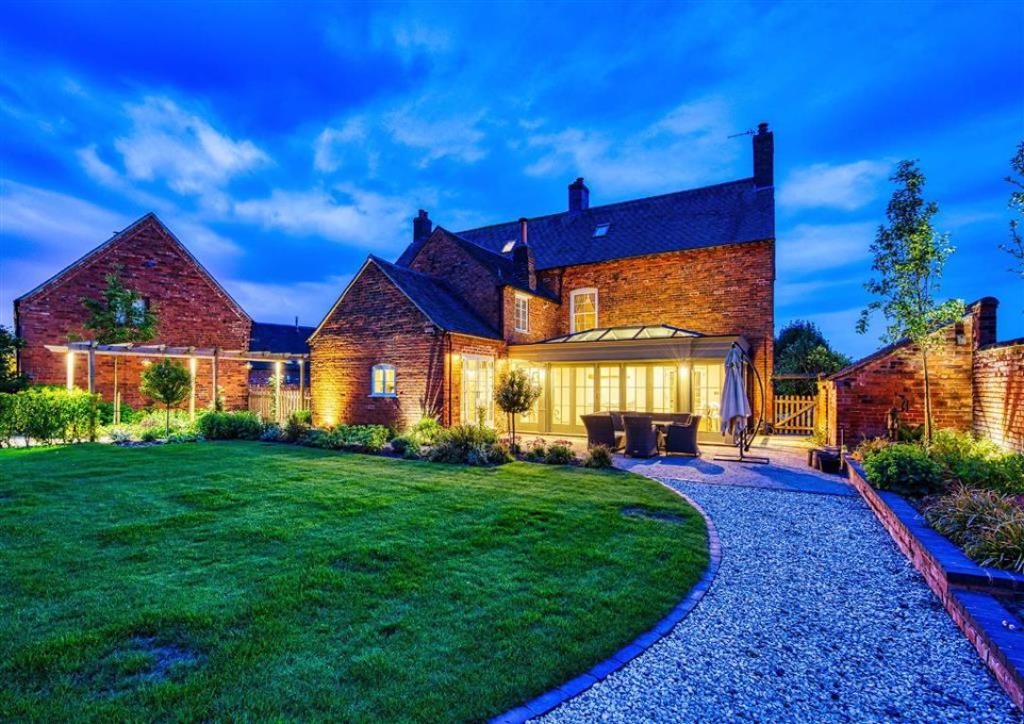 5 bedroom character property for sale in Cranmoor Farm, Wrottesley Park
