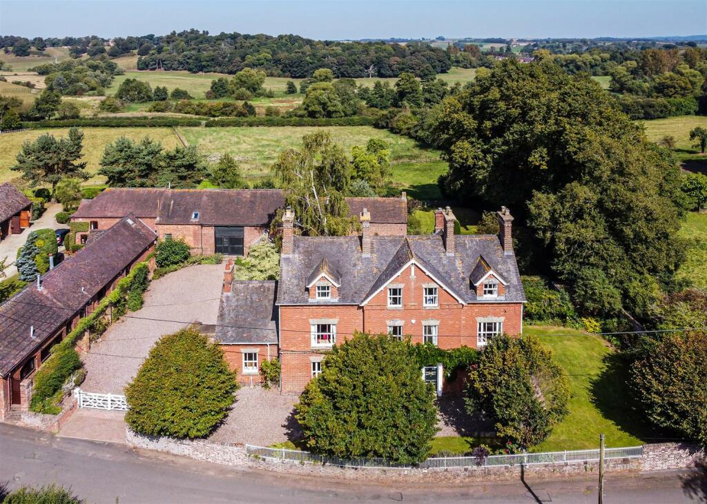 6 bedroom detached house for sale in Roughton Farmhouse, Roughton