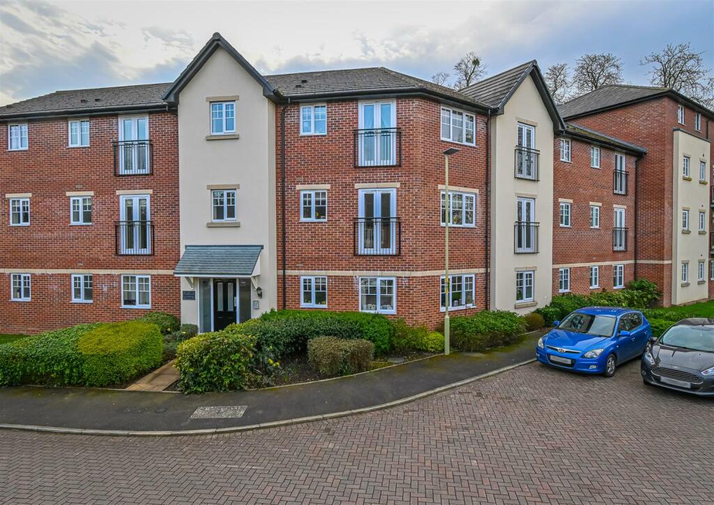 2 bedroom flat for sale in 25 Greyfriars House, Stourbridge Road