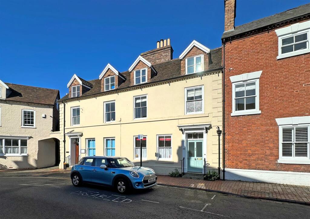 3 bedroom town house for sale in 28 East Castle Street, Bridgnorth, WV16