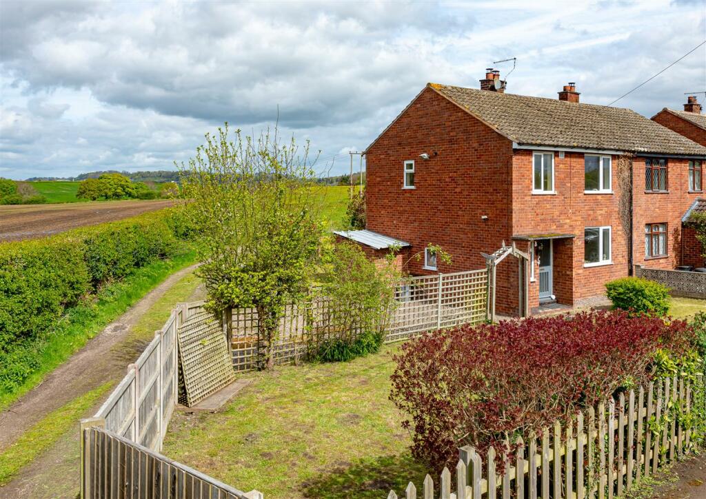 3 bedroom semidetached house for sale in 1 Haye Farm Cottage, Lower