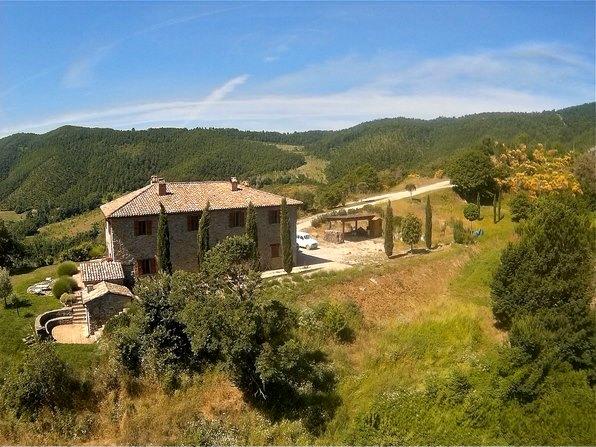 Farm House for sale in Umbria, Perugia...