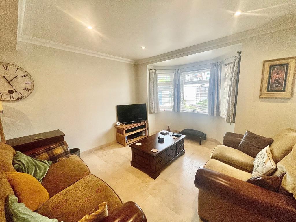 2 bedroom end of terrace house for sale in The Highway, New Inn