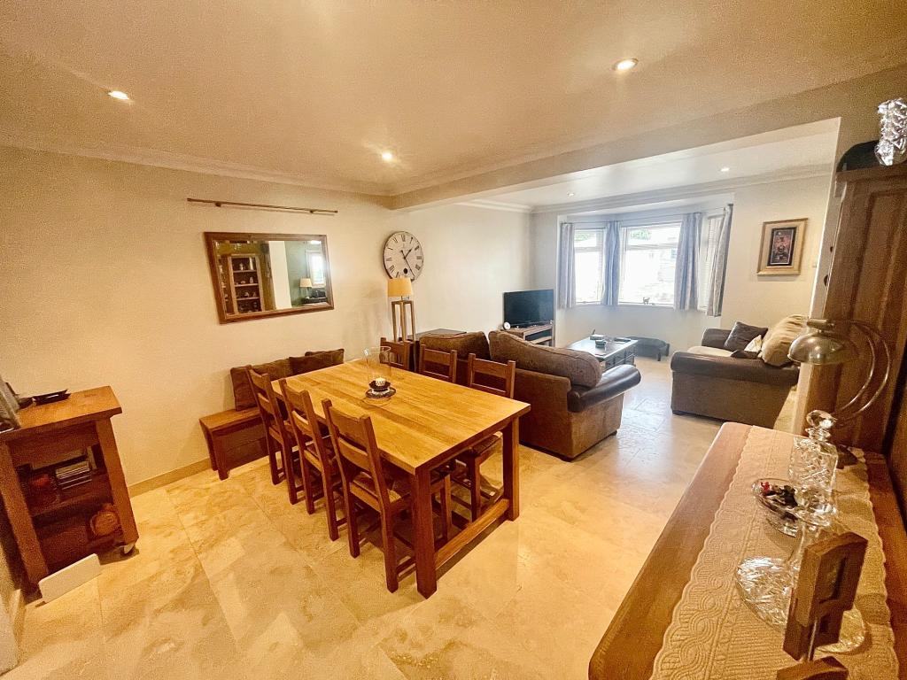 2 bedroom end of terrace house for sale in The Highway, New Inn