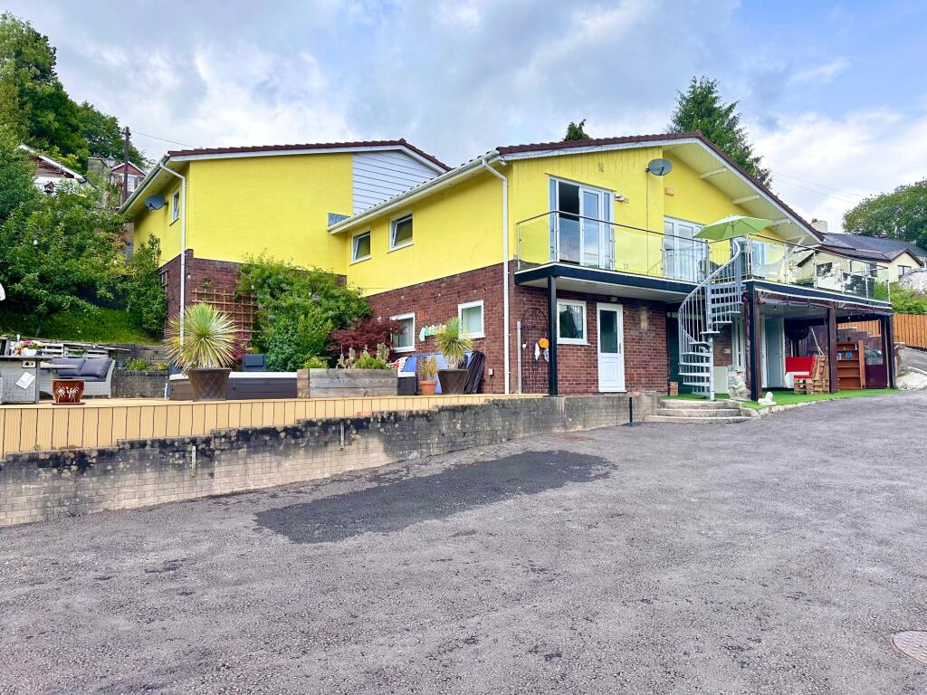 4 bedroom detached house for sale in Notre Reve, Lower Stoney Road, Garndiffaith, Pontypool, NP4