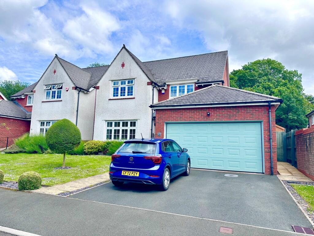 4 bedroom detached house for sale in Coed Y Felin, New Inn, Pontypool, NP4