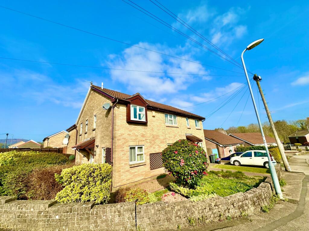 Main image of property: Oak Tree Close, New Inn, Pontypool