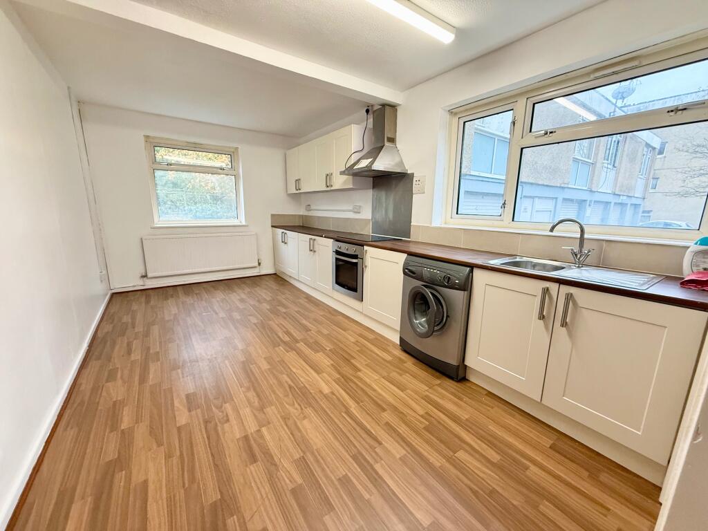 Main image of property: Flat , Belgrave Court, George Street, Pontnewynydd, Pontypool