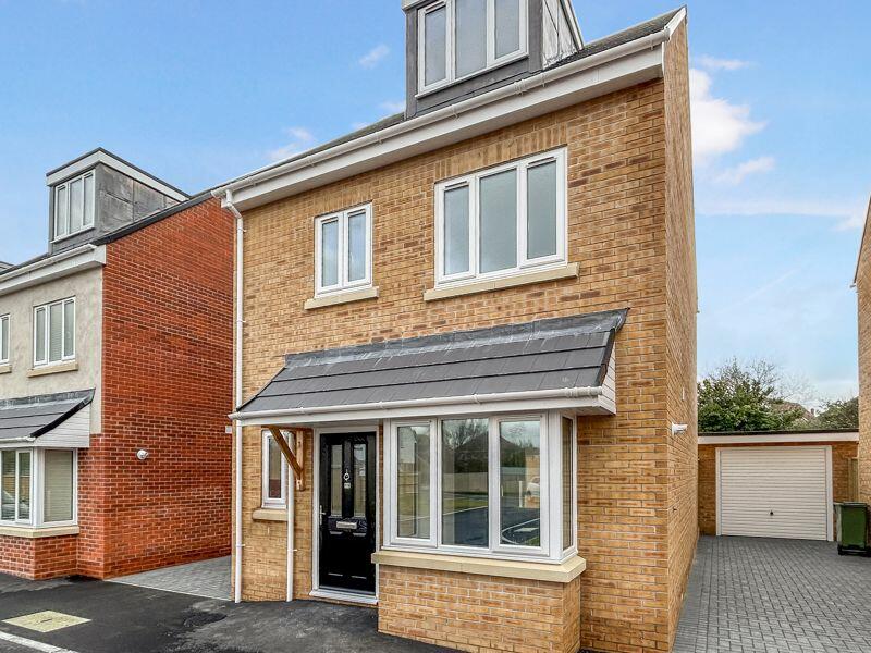 4 bedroom detached house for sale in Celandine Close, Lodmoor, Weymouth