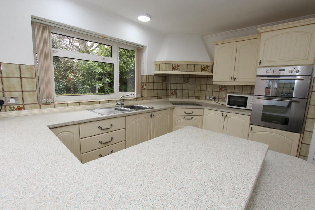 Additional property image - St Ives Close, Tamworth
