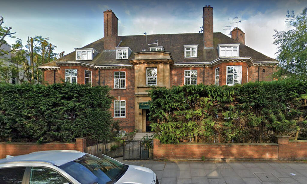 2 bedroom apartment for sale in Court, East Finchley, N2