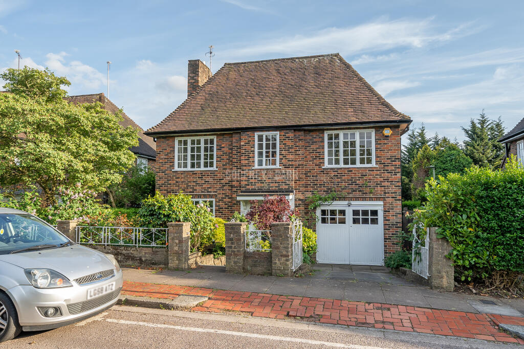 Main image of property: Maurice Walk, Hampstead Garden Suburb