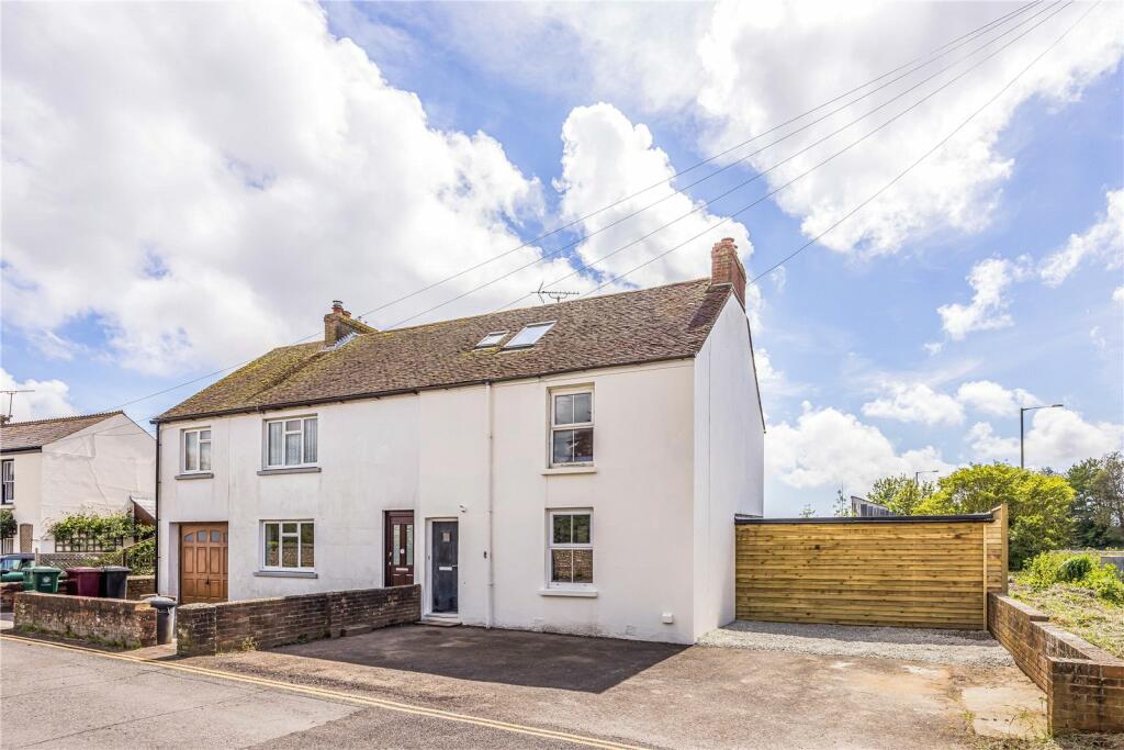 3 bedroom semidetached house for sale in Oving Road, Chichester, West Sussex, PO20