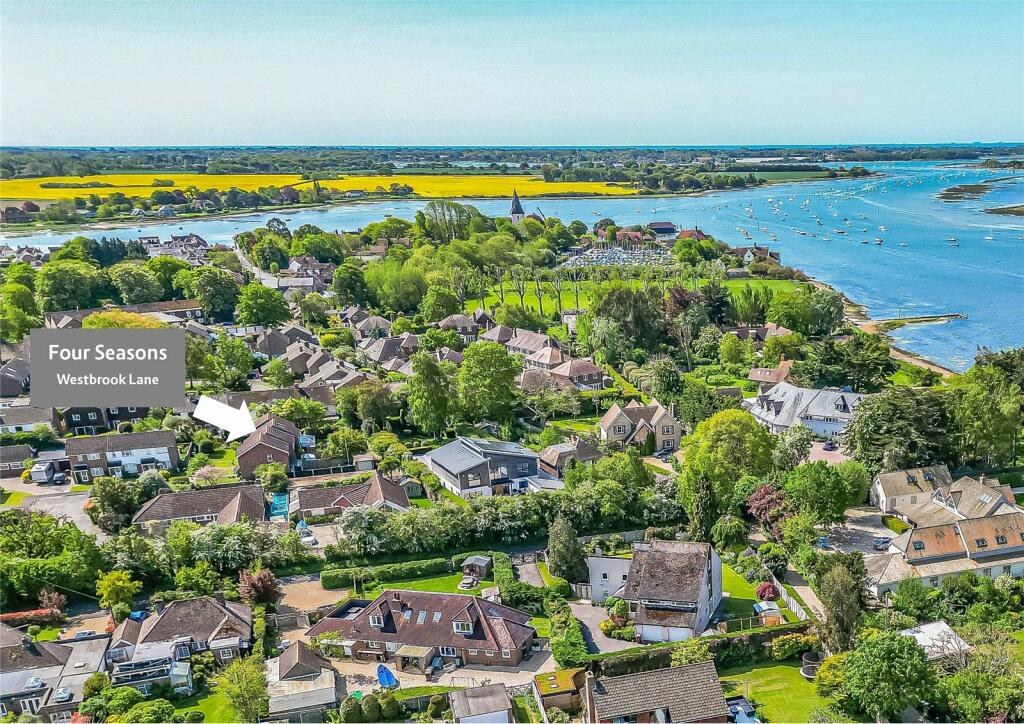 3 bedroom terraced house for sale in Westbrook Close, Bosham, Chichester, West Sussex, PO18