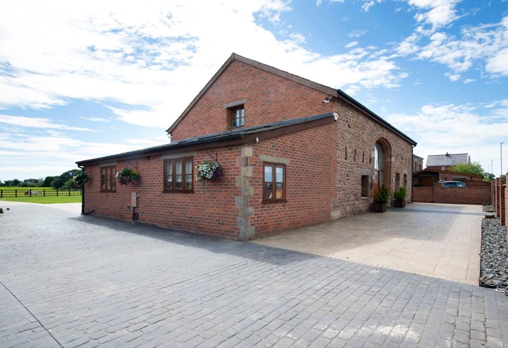 Farm for sale in Coppull Moor Lane, Chorley, Lancashire, PR7