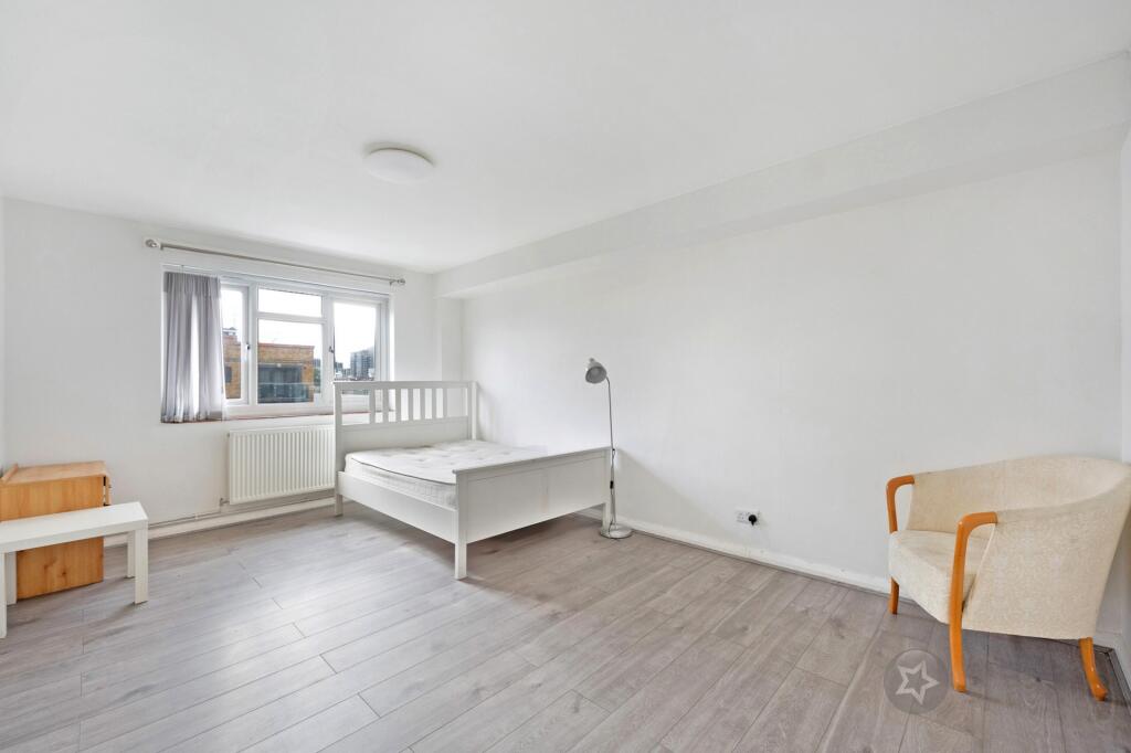 Main image of property: Commercial Road, Whitechapel, E1