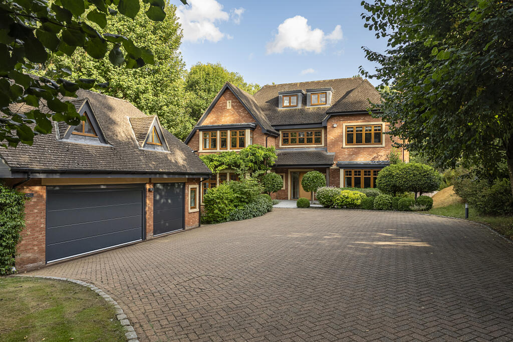 7 bedroom detached house for sale in Mill Lane, Chalfont St. Giles