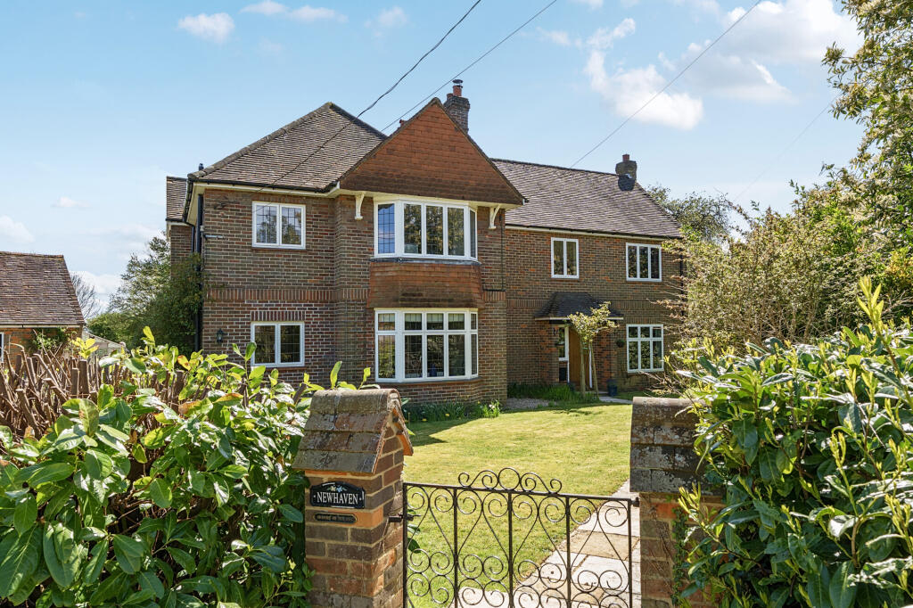 Main image of property: Penn Street, Amersham, HP7
