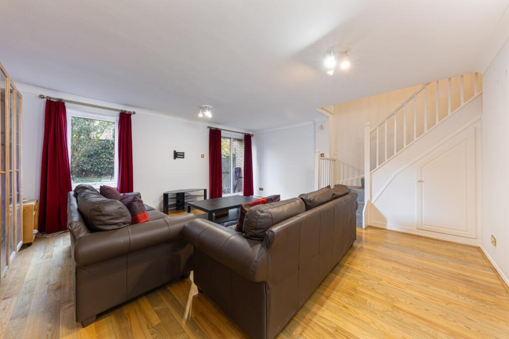 Main image of property: Bowmans Mews, Hooper Square, London, E1