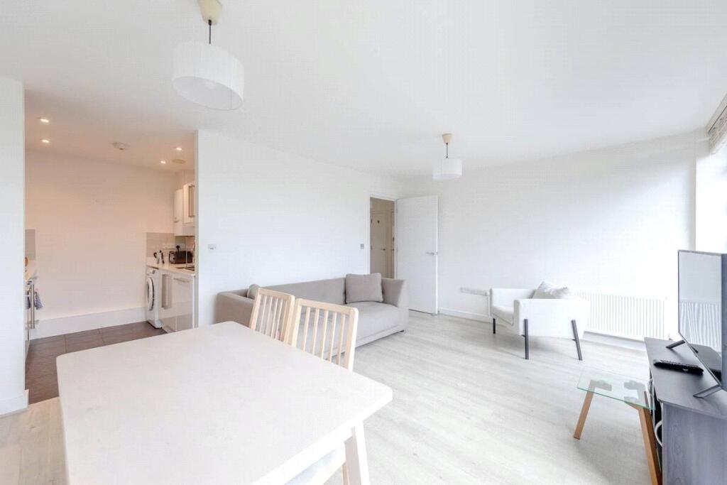 Main image of property: De Beauvoir Crescent, London, N1