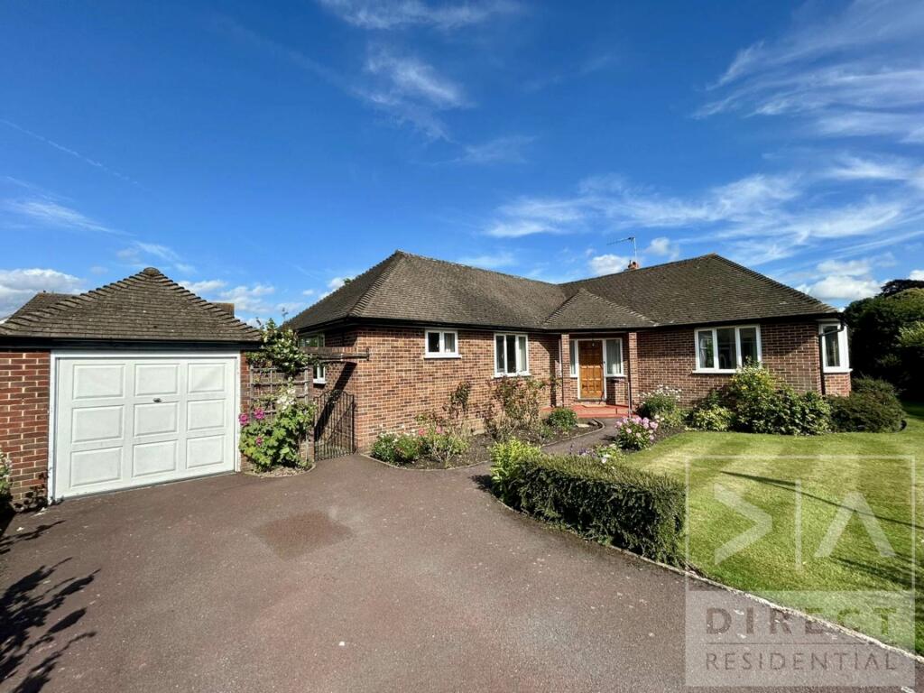 Main image of property: Quennell Close, Ashtead, KT21 2AW