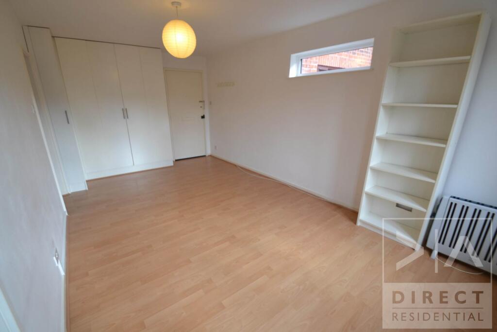 Main image of property: Kingston Avenue, Leatherhead, KT22 7HY