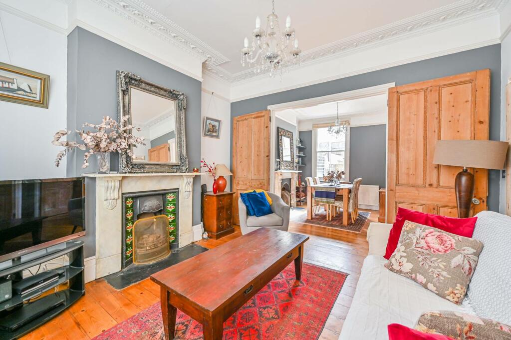 4 bedroom terraced house for sale in Perran Road, Tulse Hill, London, SW2