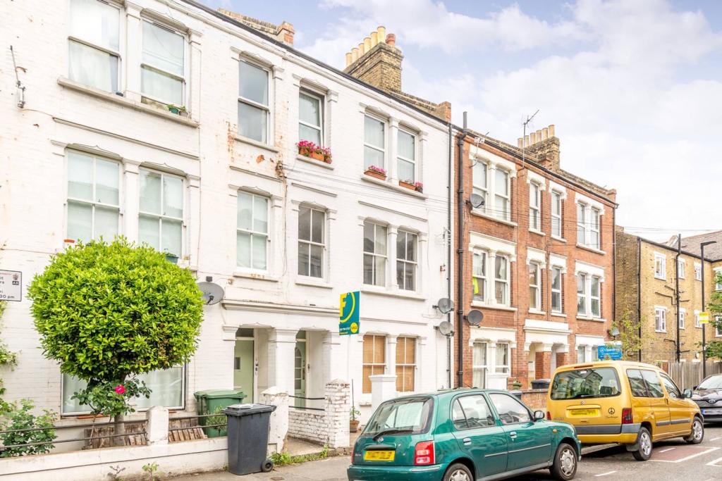 1 bedroom flat for rent in Southwell Road, Camberwell, London, SE5