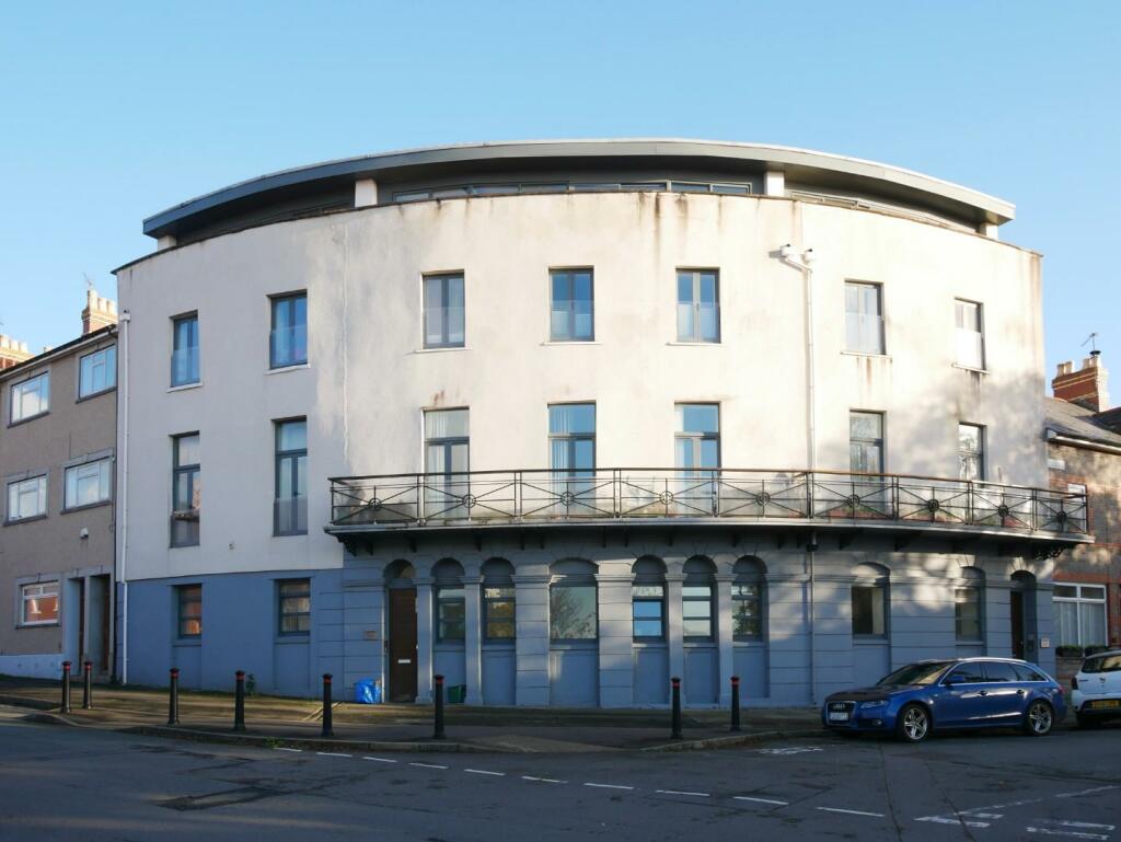 1 bedroom flat for sale in Queens Road, Penarth, CF64
