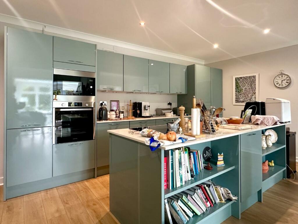 Additional property image - Caynham Avenue, Penarth
