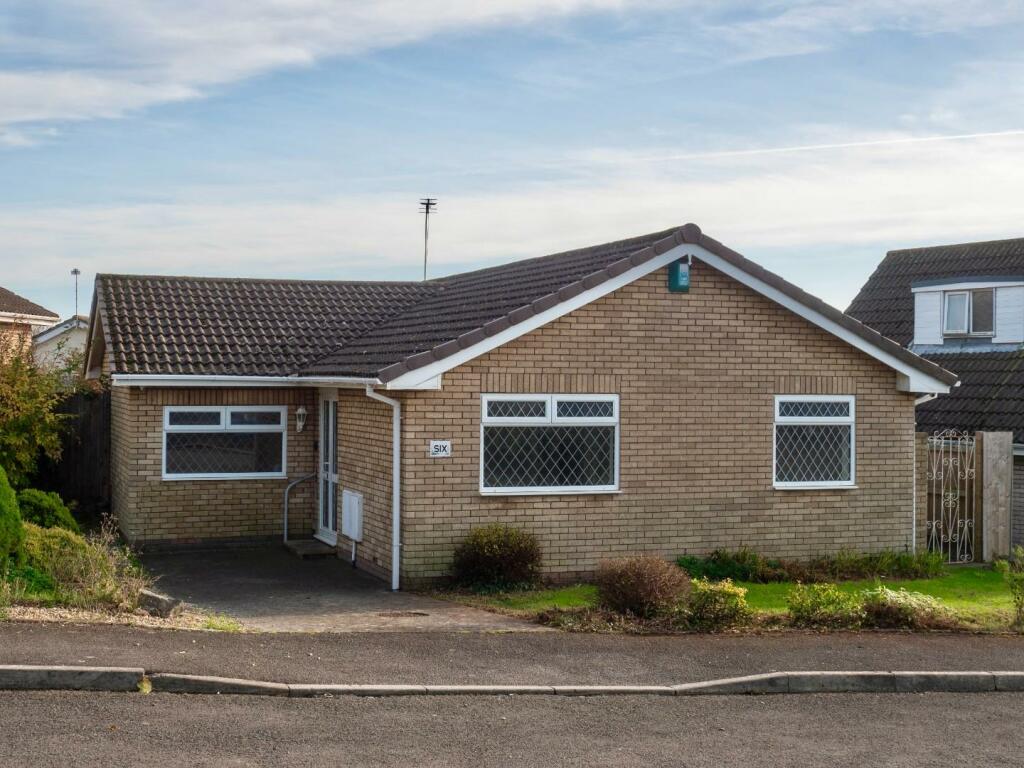 3 bedroom detached bungalow for sale in Keteringham Close, Sully, CF64