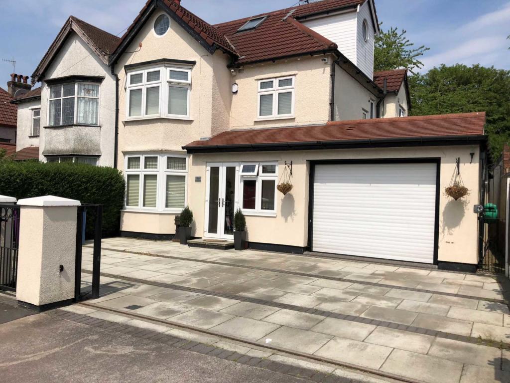 4 bedroom semidetached house for sale in Elm Hall Drive, Allerton, L18